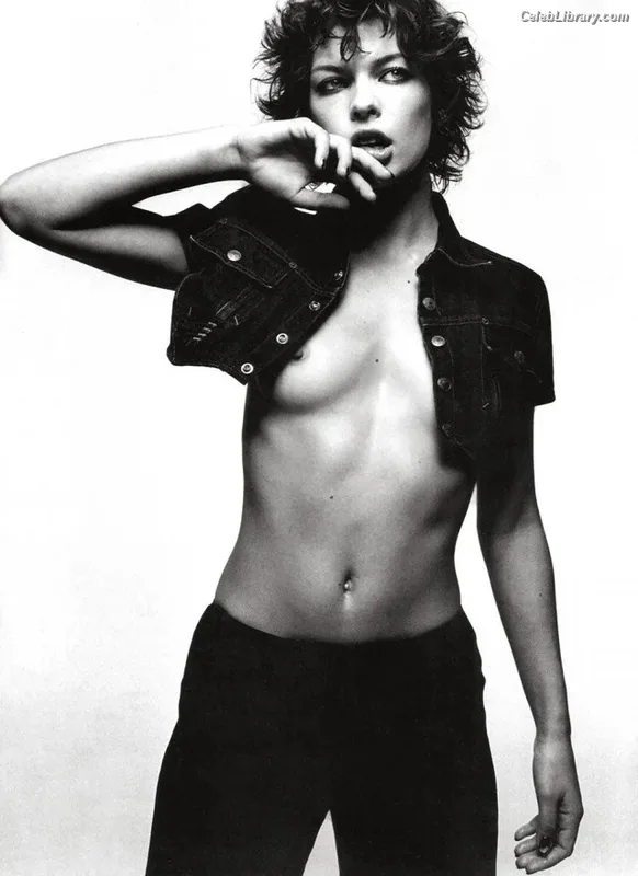 Milla Jovovich photo 8 of 85