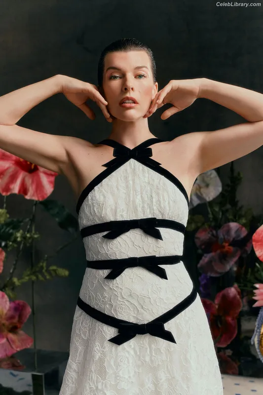 Milla Jovovich photo 20 of 85