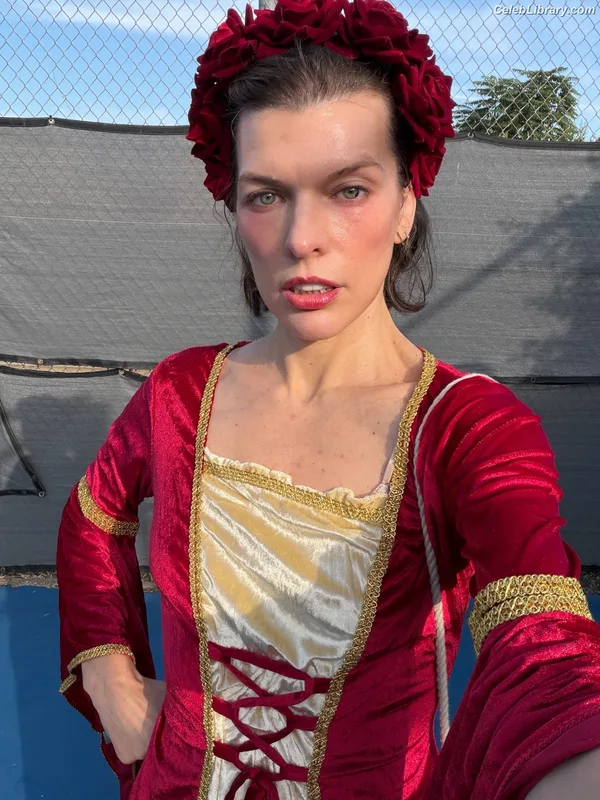 Milla Jovovich photo 23 of 85