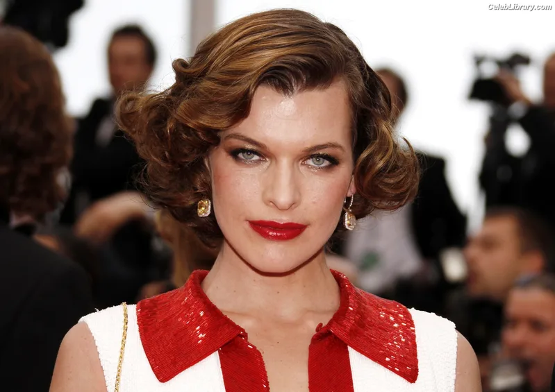 Milla Jovovich photo 1 of 85
