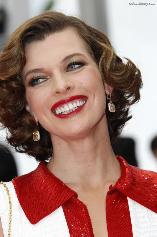 Milla Jovovich photo 3 of 85