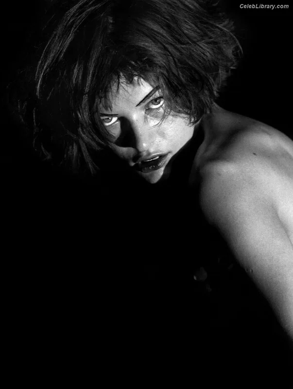 Milla Jovovich photo 12 of 85