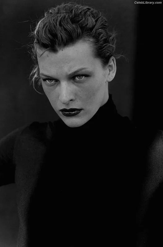 Milla Jovovich photo 14 of 85