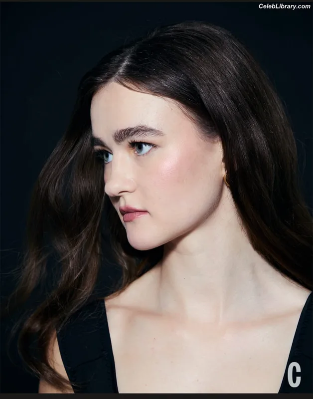 Millicent Simmonds photo 6 of 33