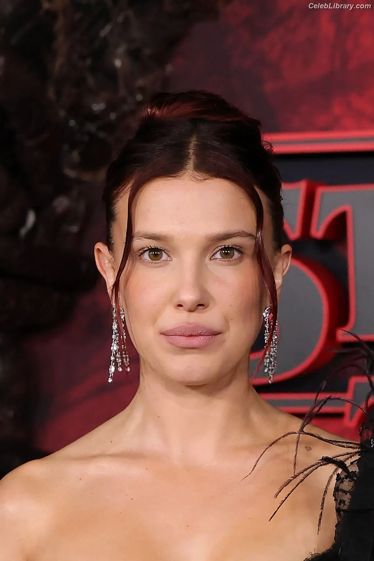 Millie Bobby Brown photo 7 of 4181