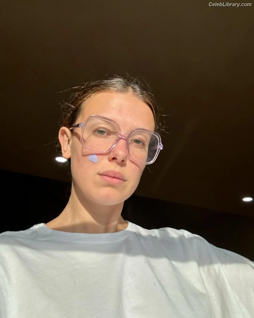 Millie Bobby Brown photo 14 of 4181