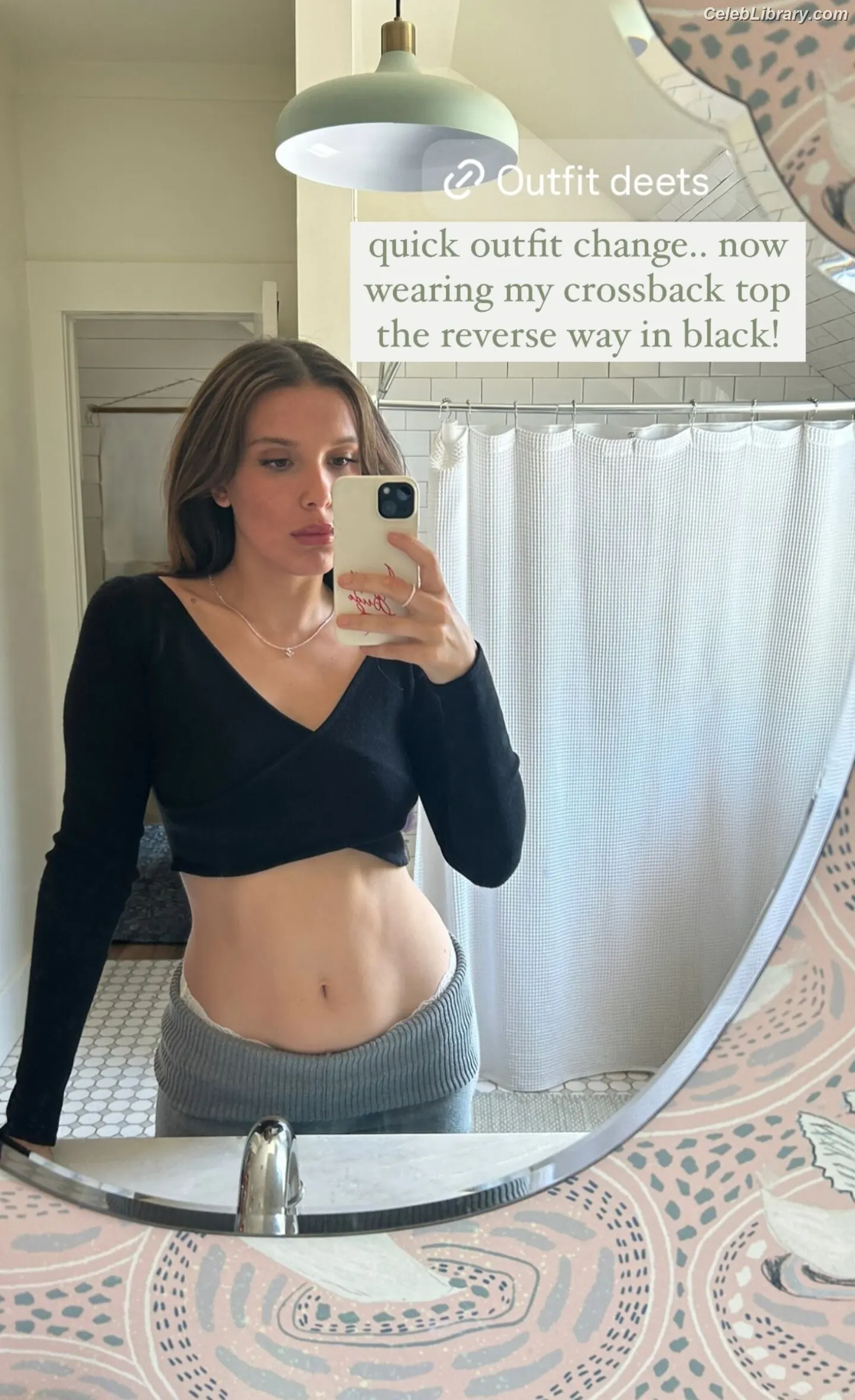 Millie Bobby Brown photo 3 of 4181