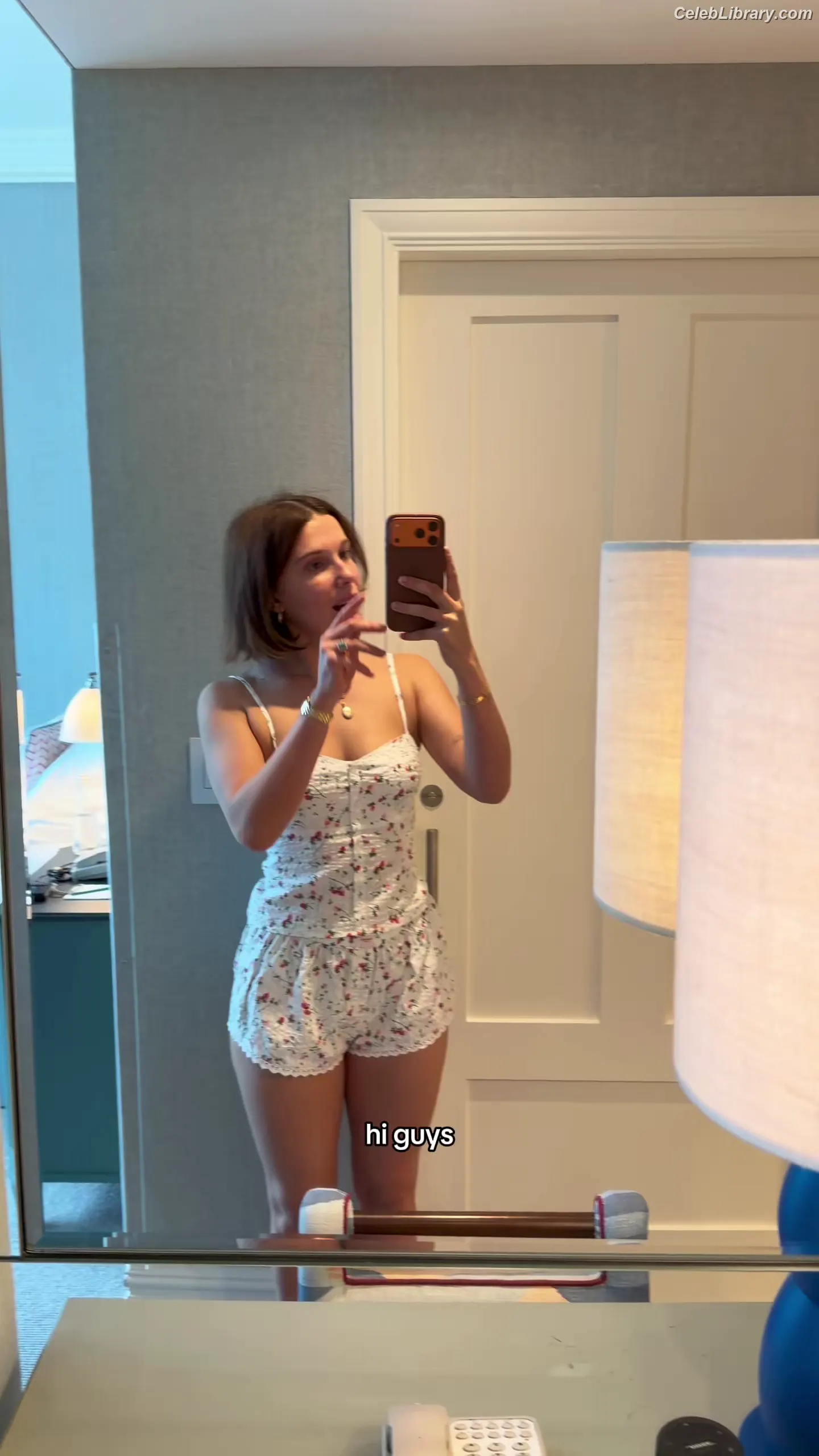 Millie Bobby Brown photo 19 of 4181