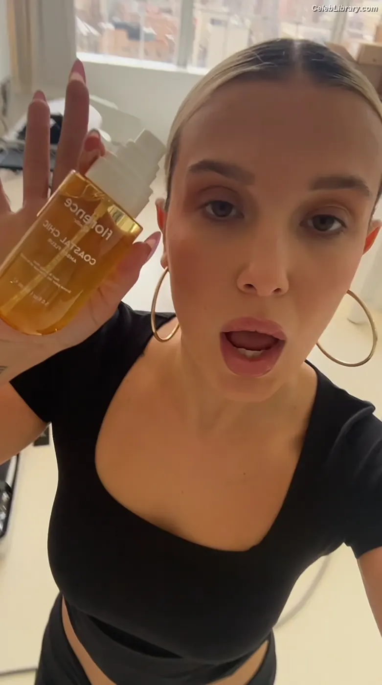 Millie Bobby Brown photo 4 of 4181