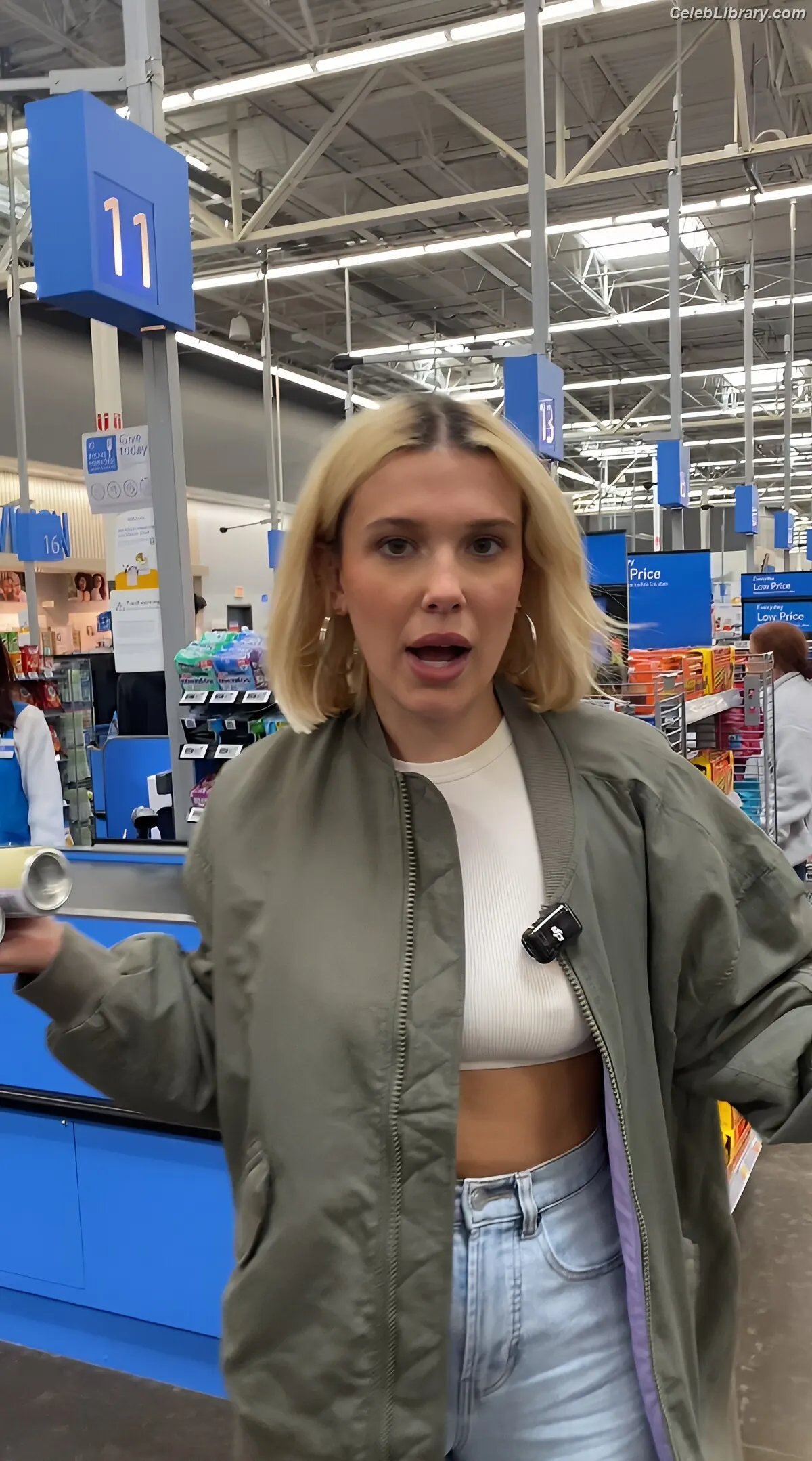Millie Bobby Brown photo 11 of 4181