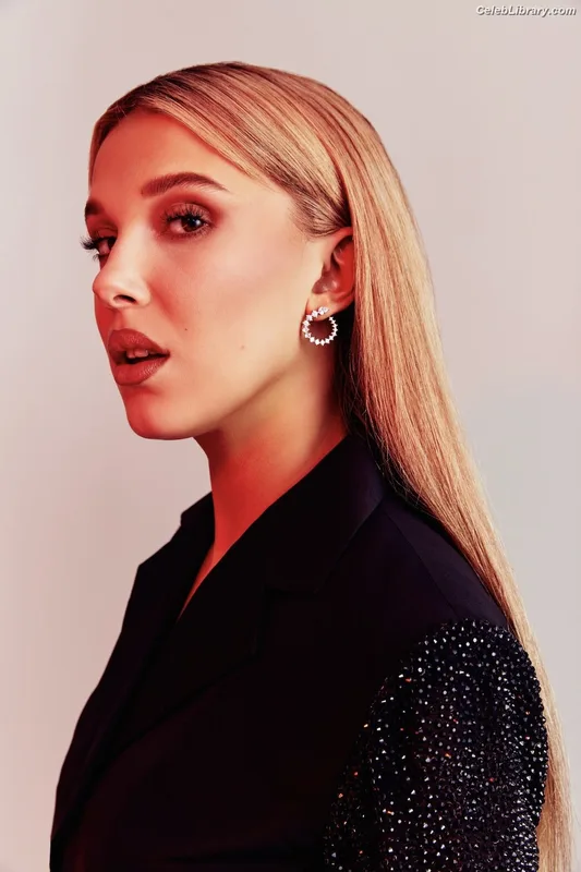Millie Bobby Brown photo 17 of 4182