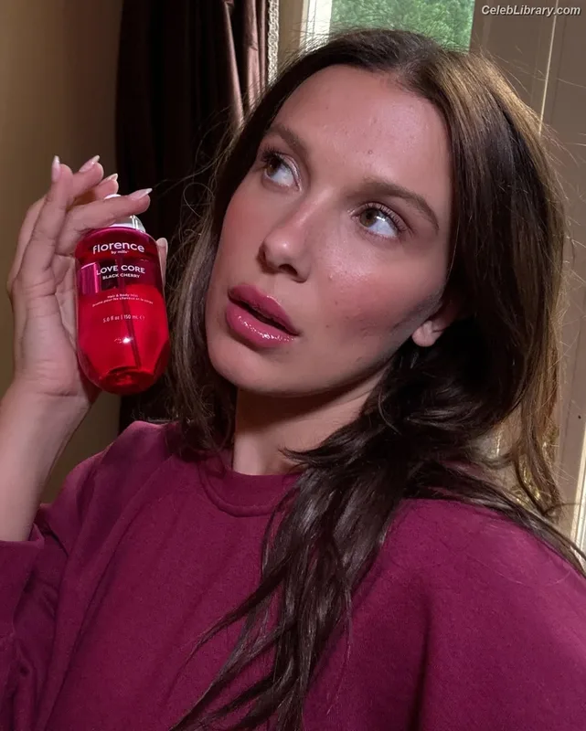 Millie Bobby Brown photo 19 of 4182
