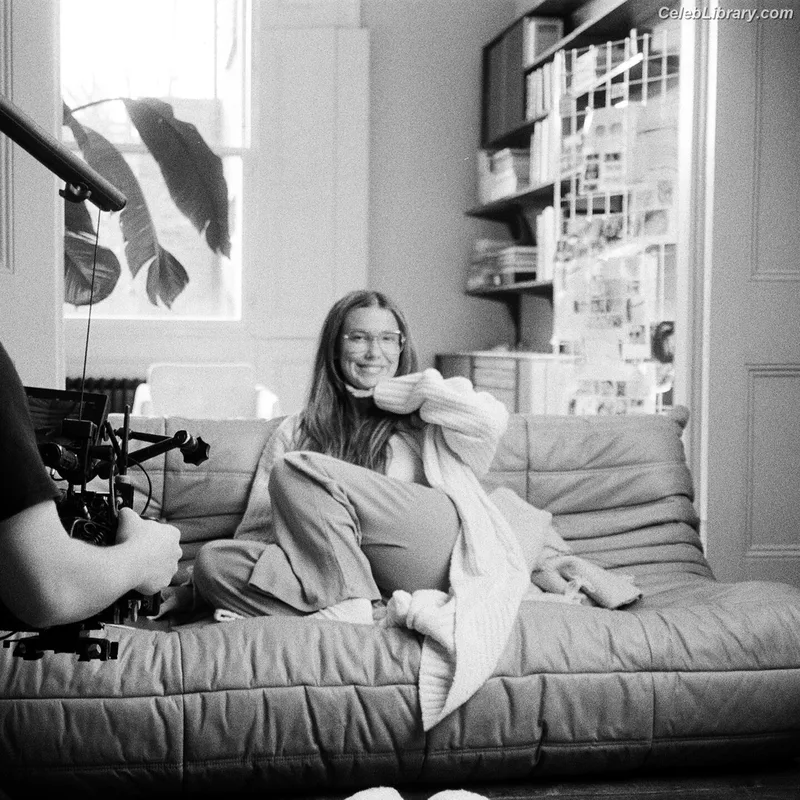 Millie Bobby Brown photo 16 of 4182