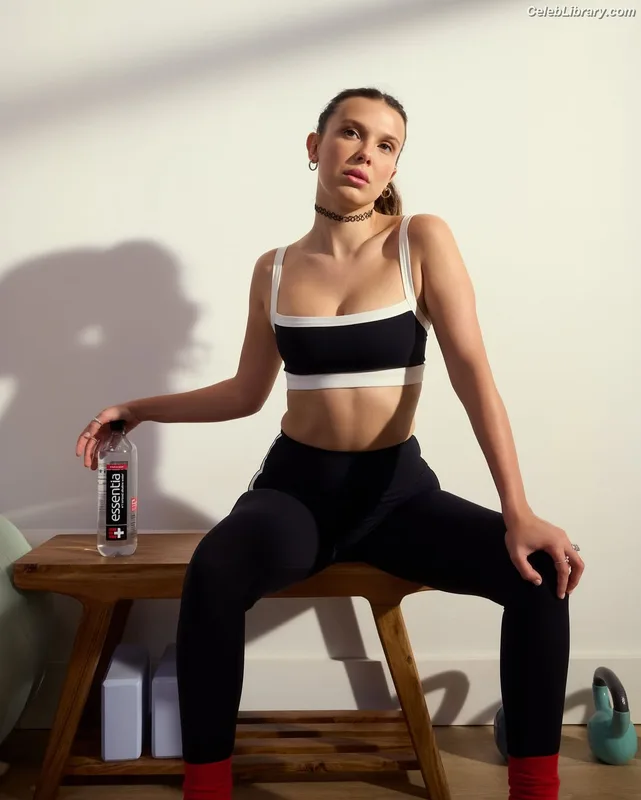 Millie Bobby Brown photo 16 of 4182