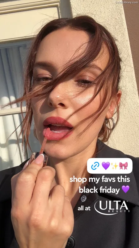 Millie Bobby Brown photo 2 of 4182