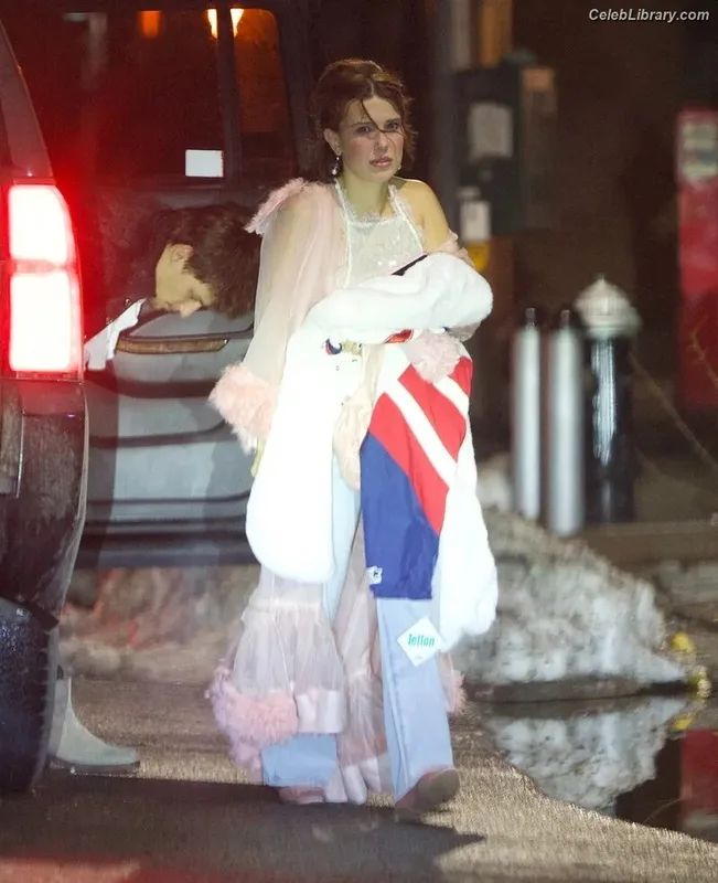 Millie Bobby Brown photo 12 of 4182
