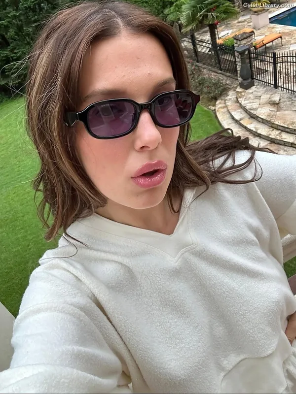 Millie Bobby Brown photo 18 of 4182