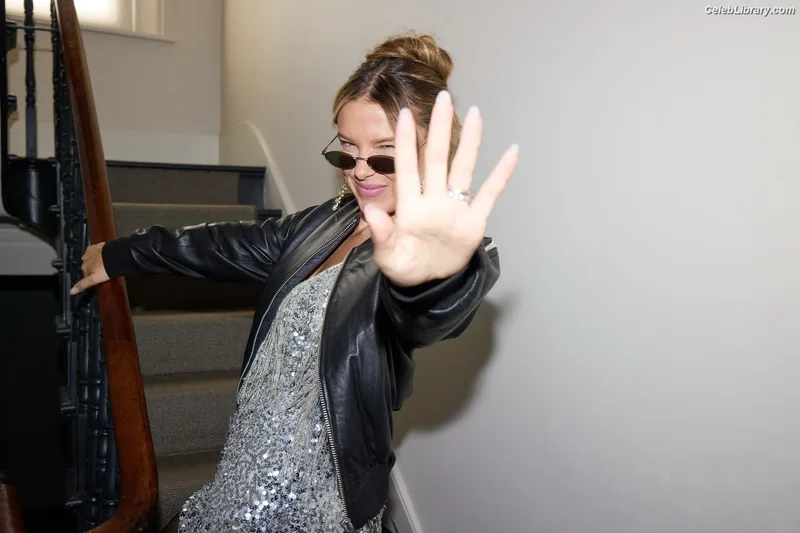 Millie Bobby Brown photo 16 of 4182