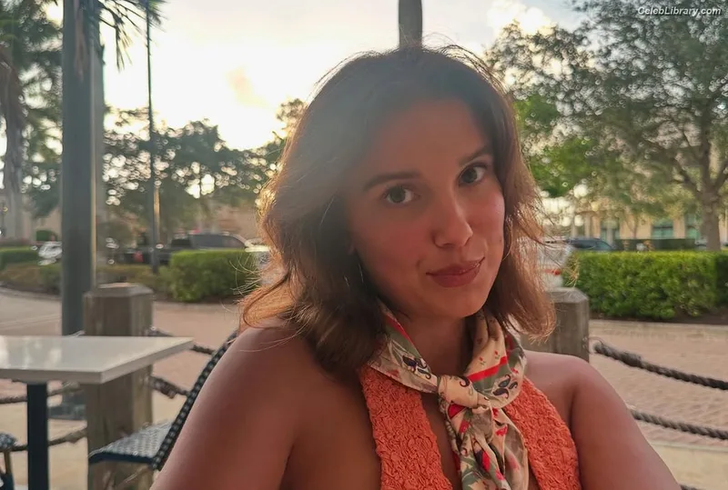 Millie Bobby Brown photo 15 of 4182