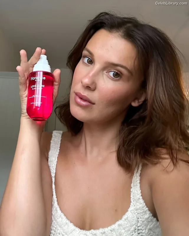 Millie Bobby Brown photo 20 of 4182