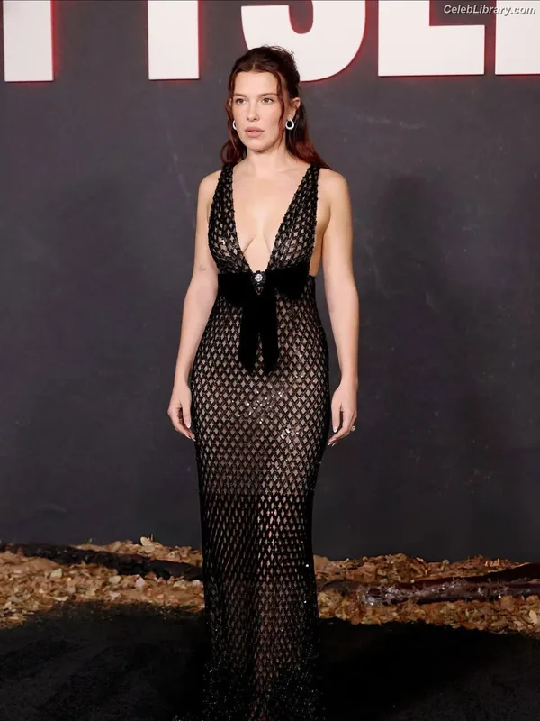 Millie Bobby Brown photo 16 of 4182