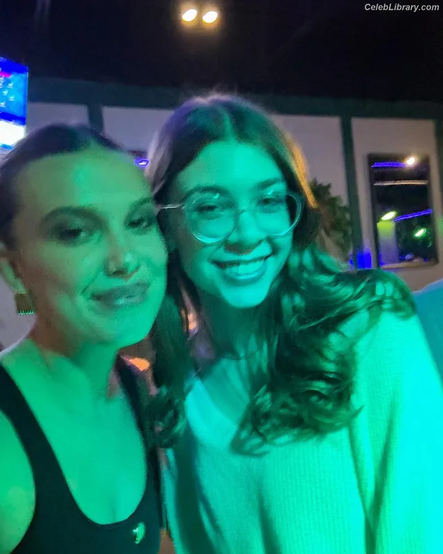 Millie Bobby Brown photo 7 of 4182