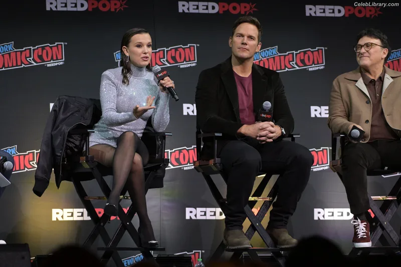 Millie Bobby Brown photo 2 of 4182