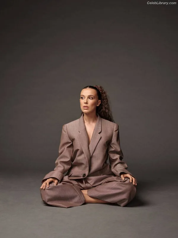 Millie Bobby Brown photo 19 of 4182