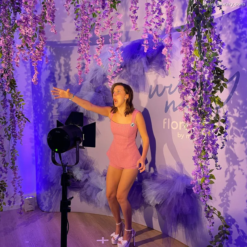 Millie Bobby Brown photo 9 of 4182