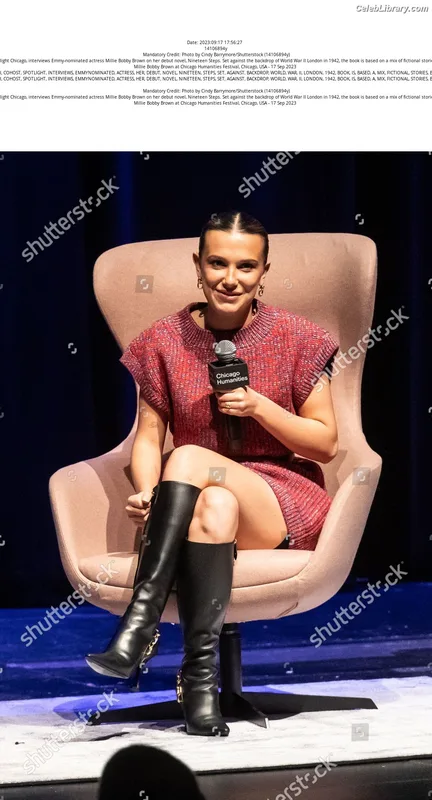 Millie Bobby Brown photo 19 of 4182