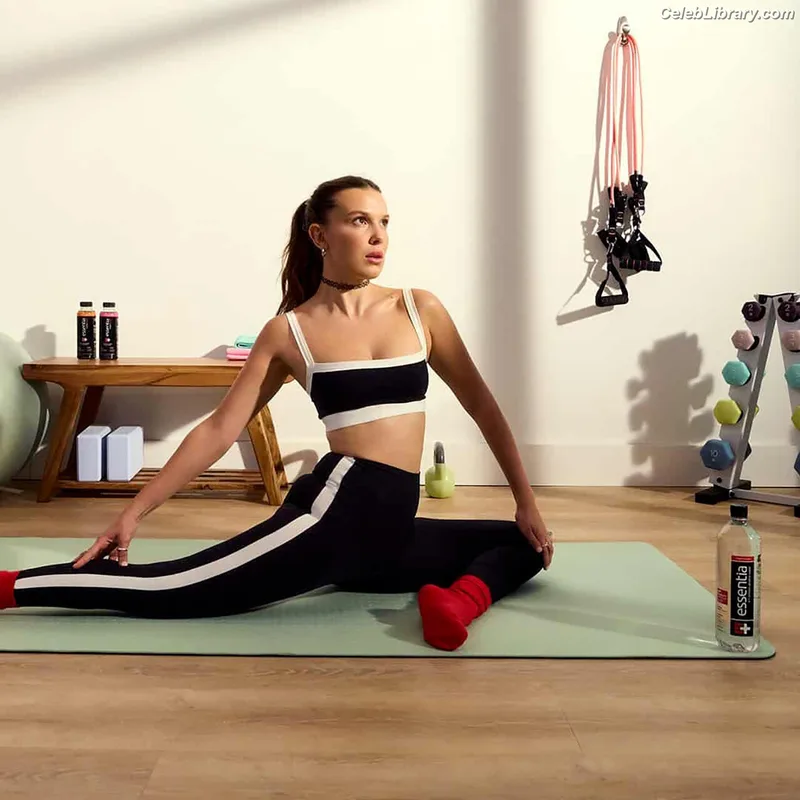 Millie Bobby Brown photo 11 of 4182
