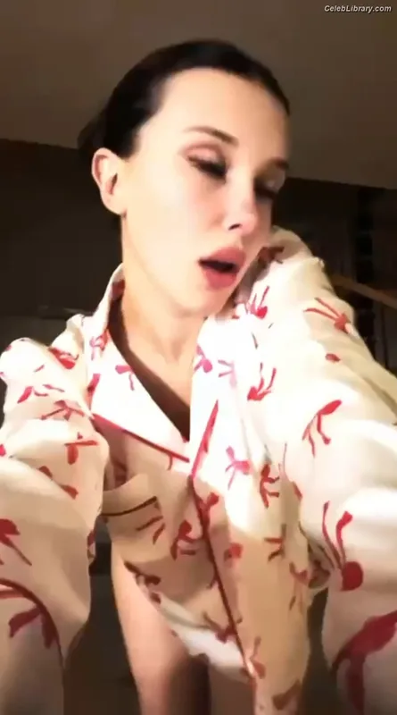 Millie Bobby Brown photo 12 of 4182