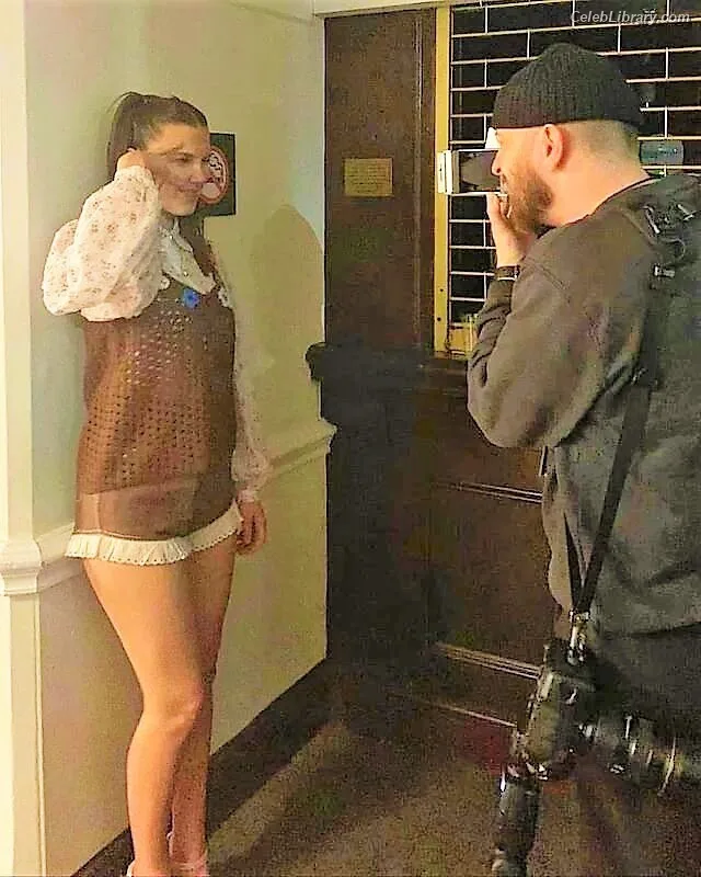 Millie Bobby Brown photo 6 of 4182