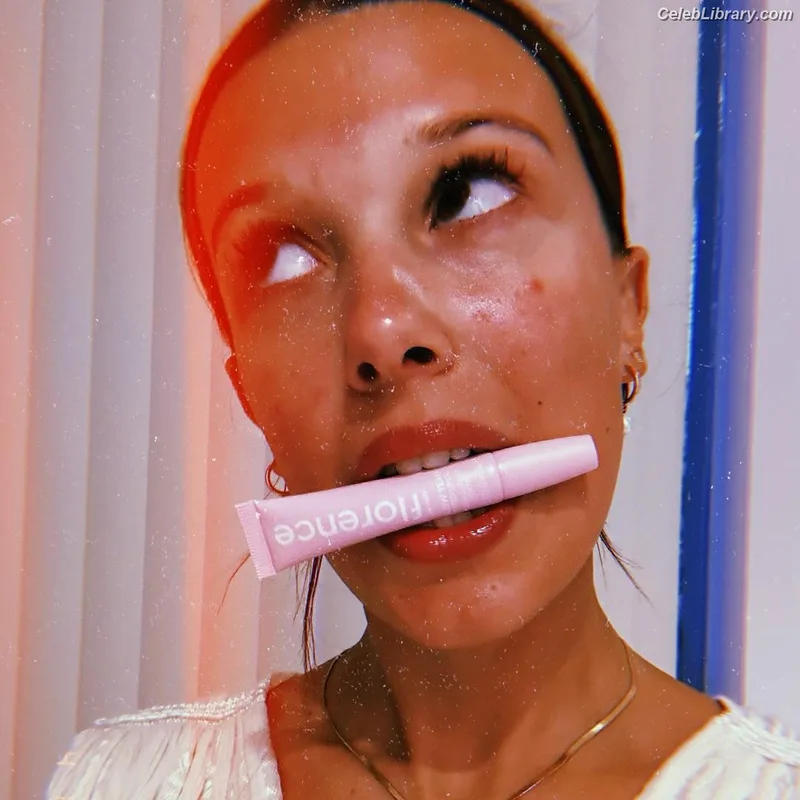 Millie Bobby Brown photo 13 of 4182
