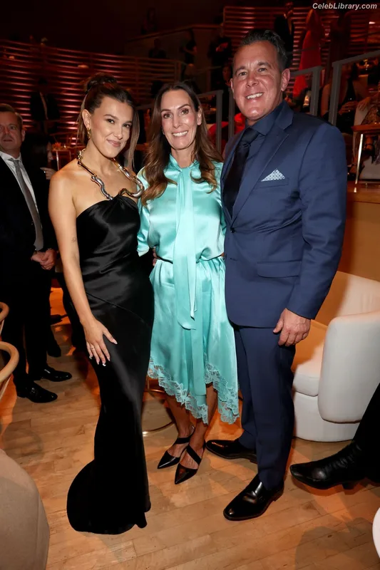 Millie Bobby Brown photo 7 of 4182