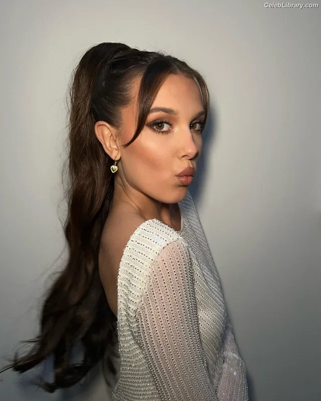 Millie Bobby Brown photo 16 of 4182