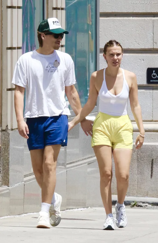Millie Bobby Brown photo 13 of 4182