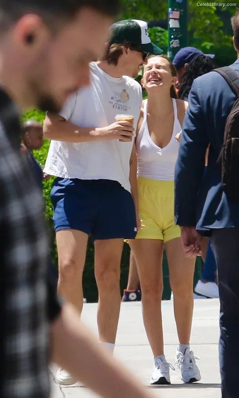 Millie Bobby Brown photo 14 of 4182