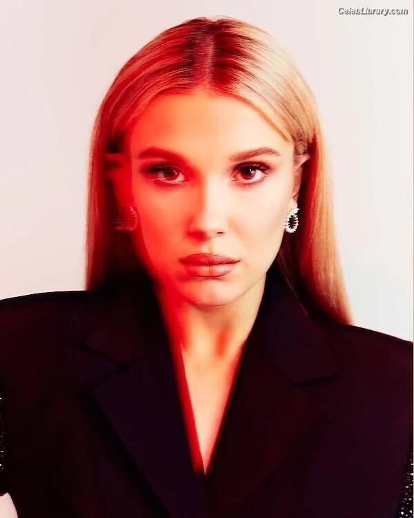 Millie Bobby Brown photo 20 of 4182