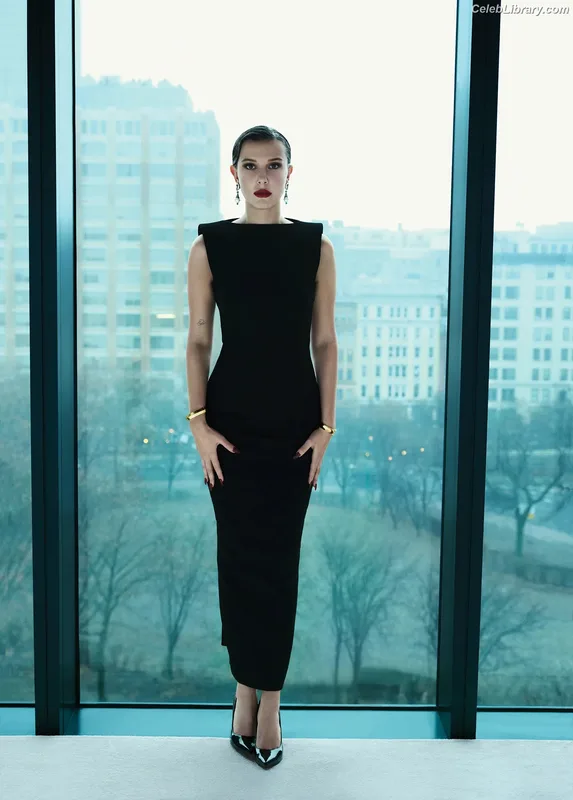 Millie Bobby Brown photo 11 of 4182