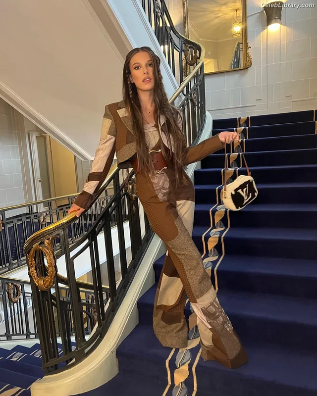 Millie Bobby Brown photo 4 of 4182