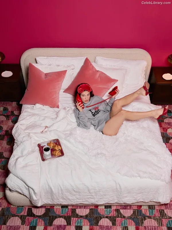 Millie Bobby Brown photo 12 of 4182