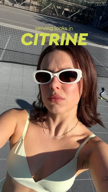 Millie Bobby Brown photo 14 of 4182