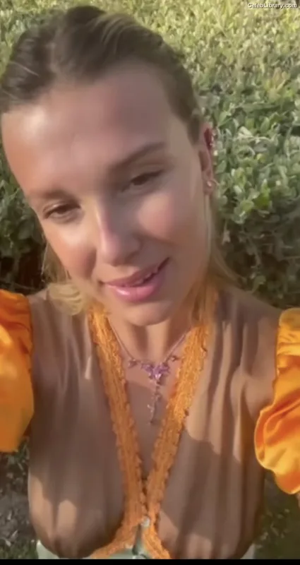 Millie Bobby Brown photo 7 of 4182