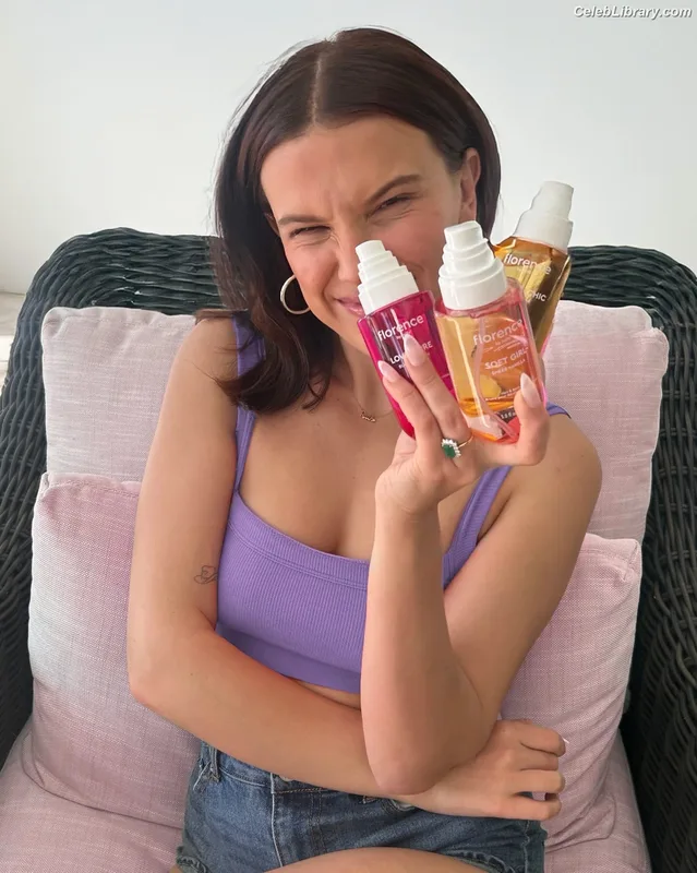 Millie Bobby Brown photo 16 of 4182