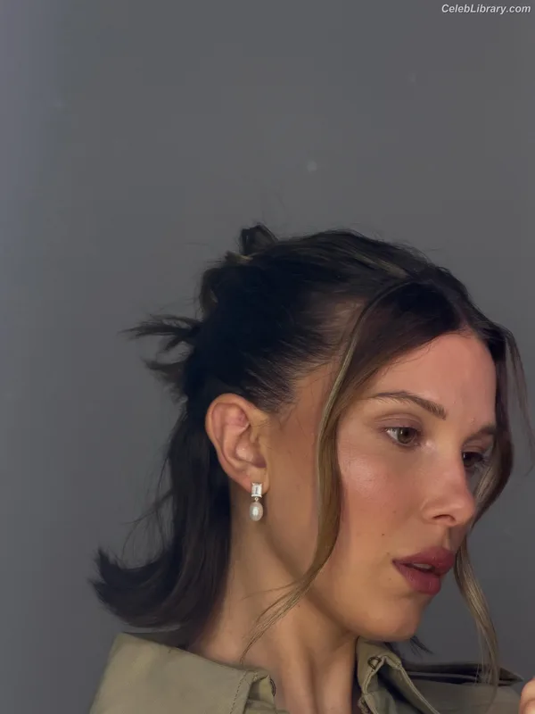 Millie Bobby Brown photo 4 of 4182