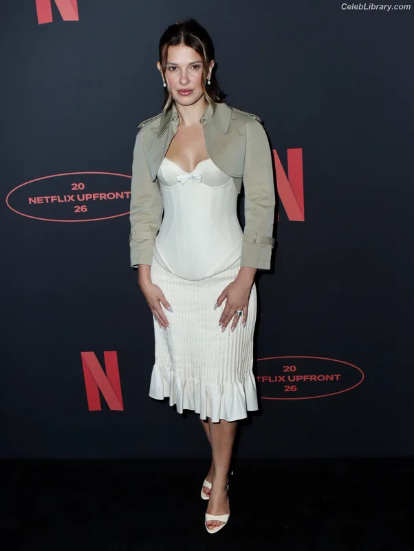 Millie Bobby Brown photo 22 of 4182