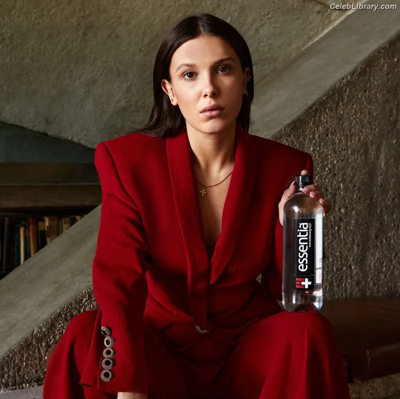 Millie Bobby Brown photo 15 of 4182