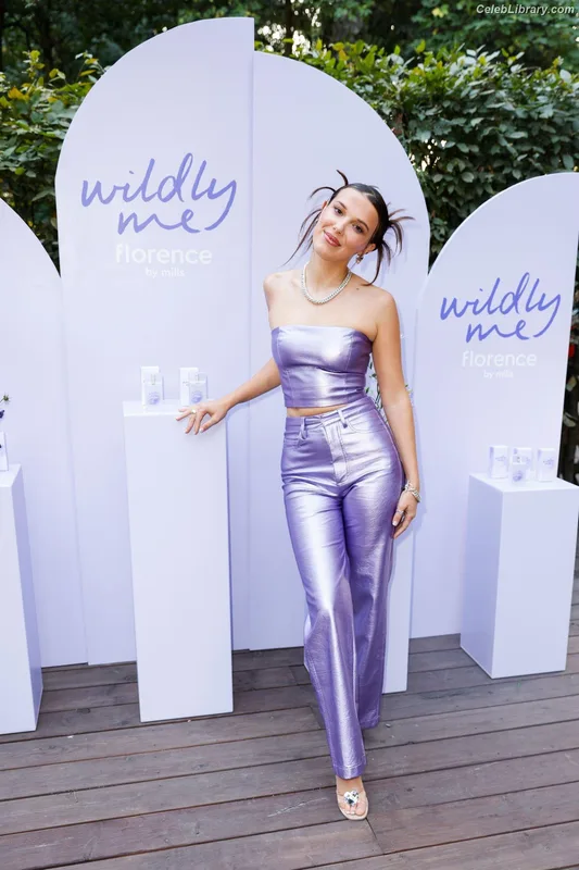 Millie Bobby Brown photo 5 of 4182