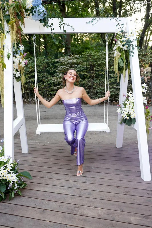 Millie Bobby Brown photo 9 of 4182
